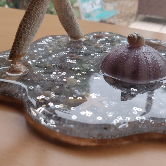 Homemade Resin phone stand - Picture 6 of 7